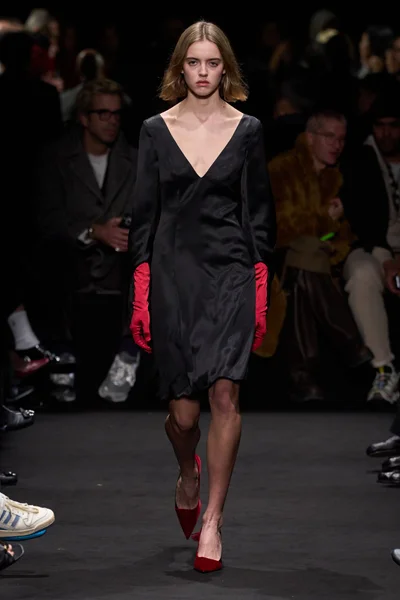 Look 34